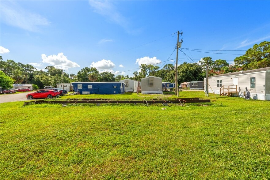 More Photos Of 7760 Bogart Dr, Fort Myers Trailer Camper Park For Sale