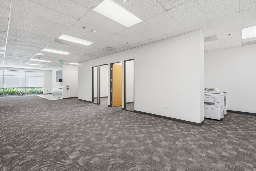 More Photos Of 6A Liberty, Aliso Viejo Office For Sale