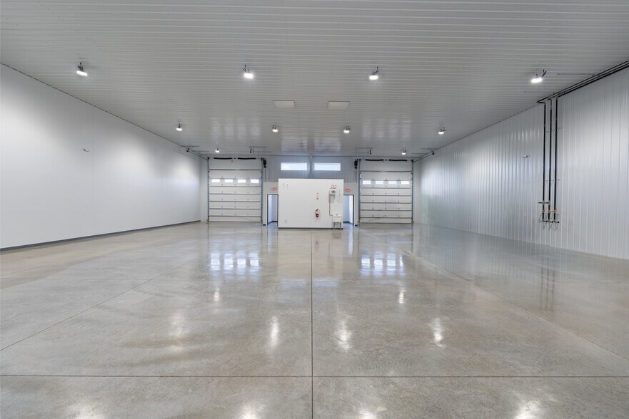 More Photos Of 7200 Old Liberty Road, Powell Flex For Lease