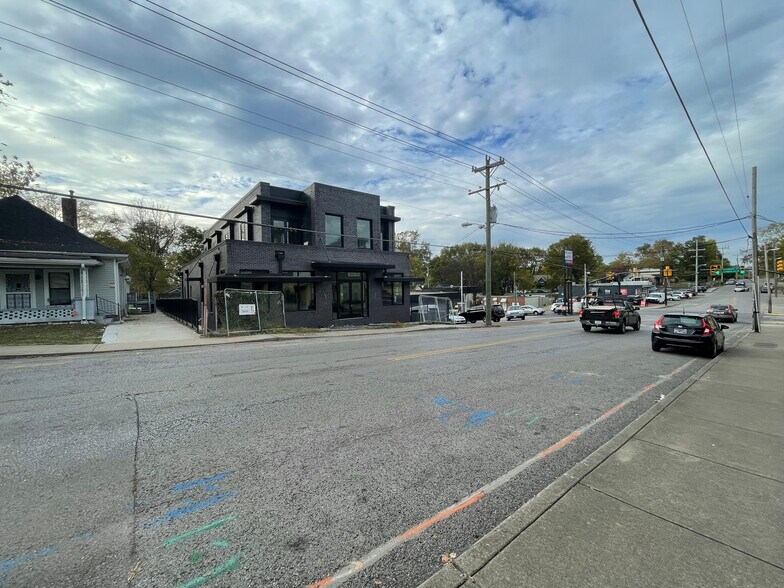More Photos Of 722 McFerrin Ave, Nashville Restaurant For Lease