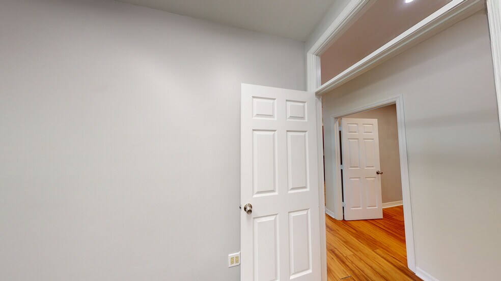 More Photos Of 2127 10th Ave, Vero Beach Office Residential For Sale