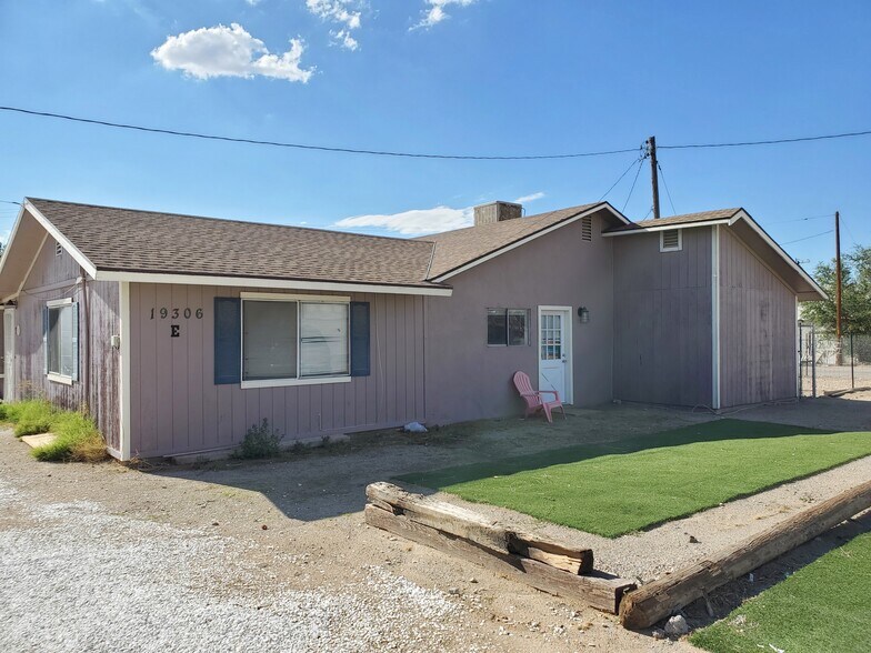 More Photos Of 19306 National Trails Hwy, Oro Grande Bar For Sale