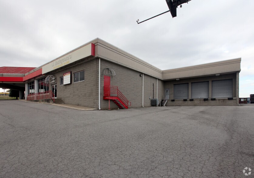 More Photos Of 5000 Harding Pl, Nashville Showroom For Lease