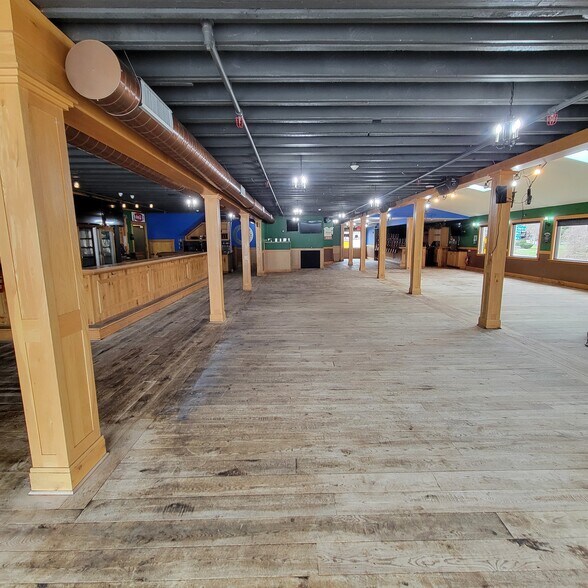 More Photos Of 5381 Abbott Rd, Hamburg Restaurant For Sale