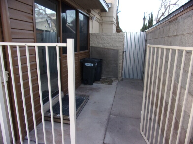 More Photos Of 939 S Decatur Blvd, Las Vegas Medical For Sale