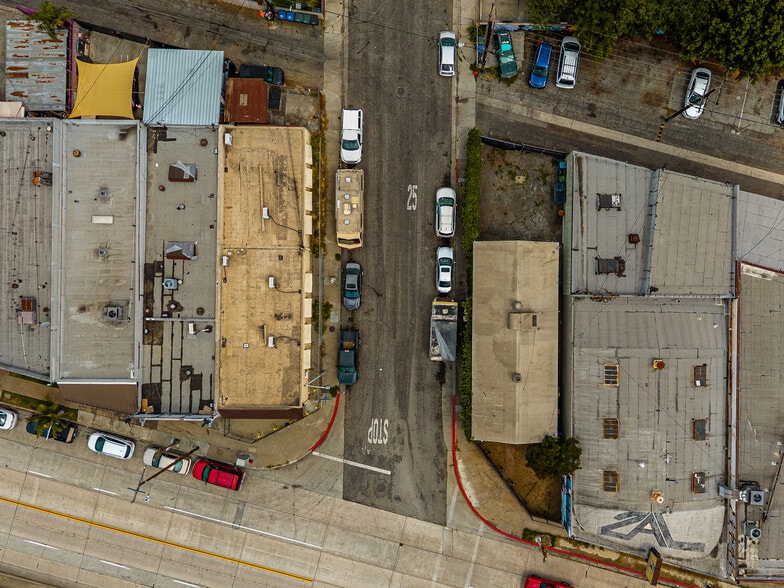 More Photos Of 4863 Telegraph Rd, Los Angeles Manufacturing For Sale