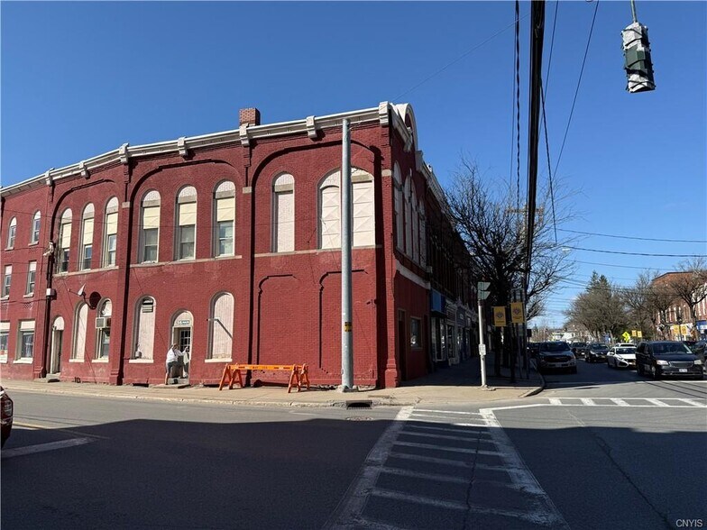 More Photos Of 56 Main St, Camden General Retail For Sale