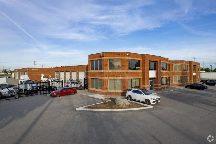 More Photos Of 6950 Tomken Rd, Mississauga Truck Terminal For Sale