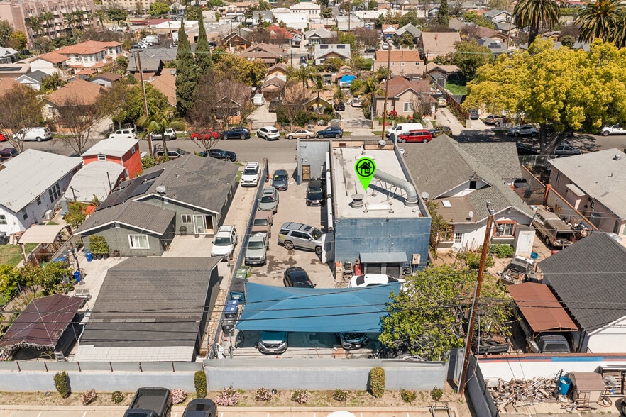 More Photos Of 620 E 2nd St, Santa Ana Service For Sale