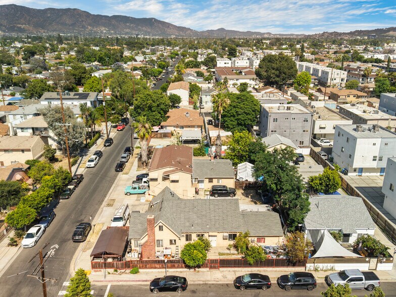 More Photos Of 11234 Hatteras St, North Hollywood Apartments For Sale