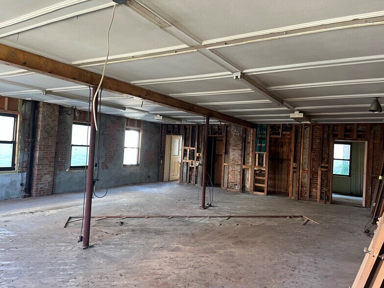 More Photos Of 103 Main St, Ansonia Office Residential For Sale