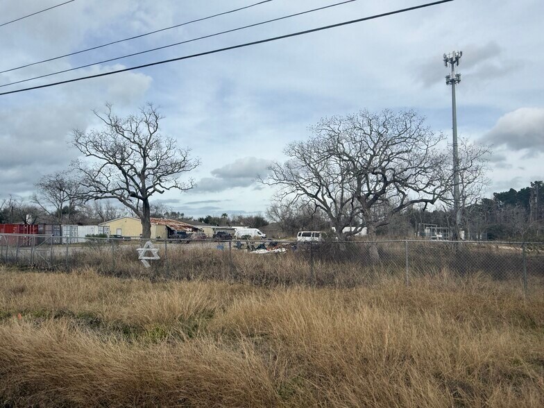 More Photos Of 4927 Highway 146, Bacliff Land For Sale