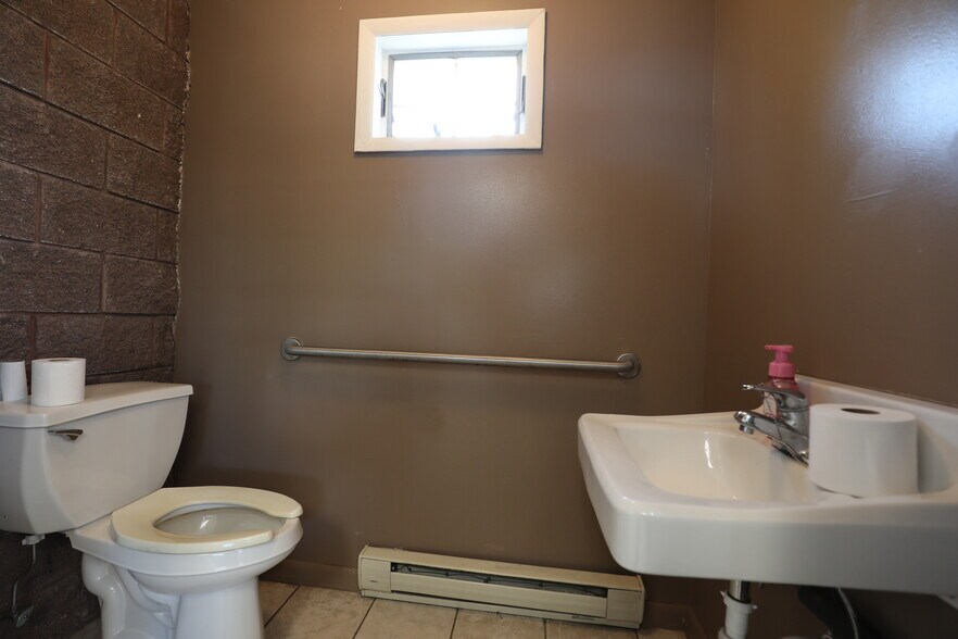 More Photos Of 337 Broadway, Kingston Freestanding For Sale