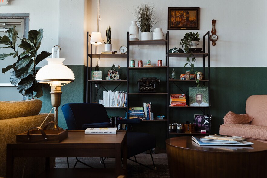 More Photos Of 2760 Broad St, Austell Loft Creative Space For Lease