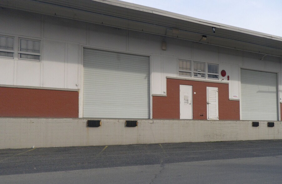 More Photos Of 3808 N Sullivan Rd, Spokane Valley Warehouse For Lease