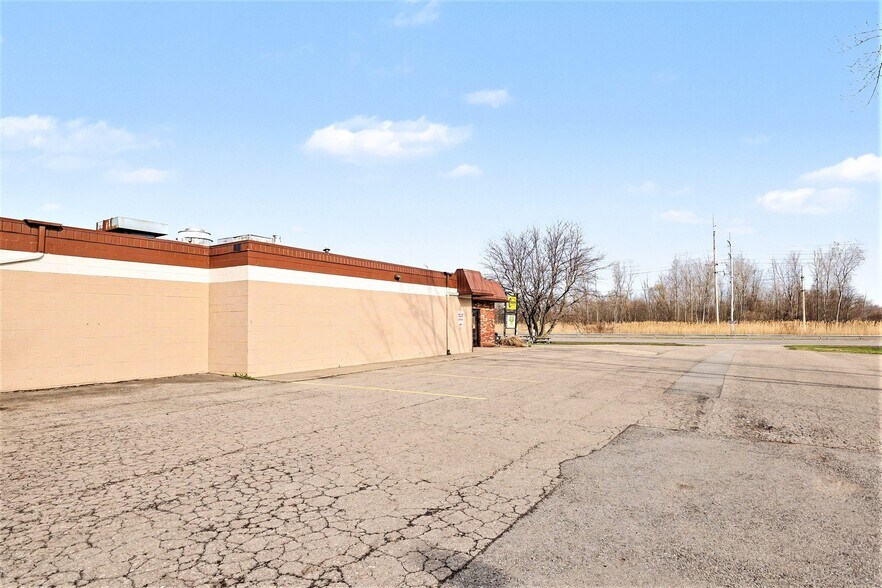 More Photos Of 552 Rt-104, Ontario Restaurant For Sale