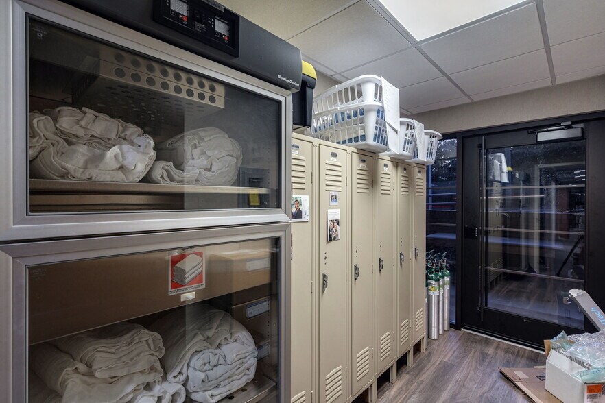 More Photos Of 195 King Ave, Athens Medical For Lease