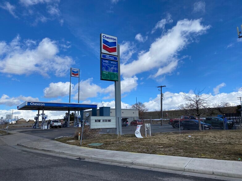 More Photos Of 680 N Main St, Clearfield Service Station For Sale