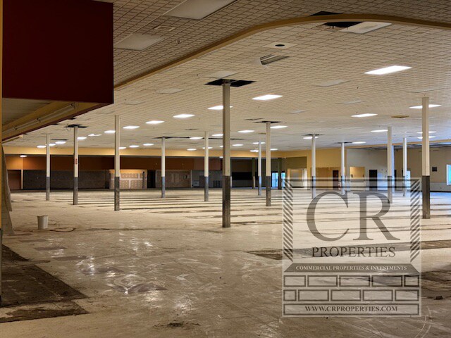 More Photos Of 2094 E Main St, Cortlandt Manor Freestanding For Lease