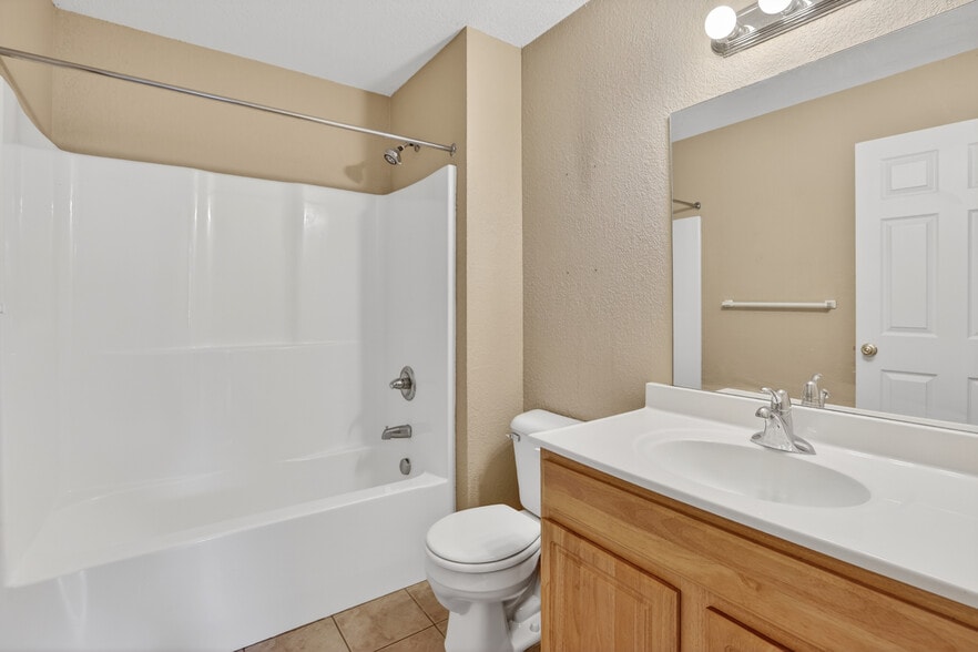 More Photos Of 9295 Cedar Creek Ct, Swartz Creek Apartments For Sale