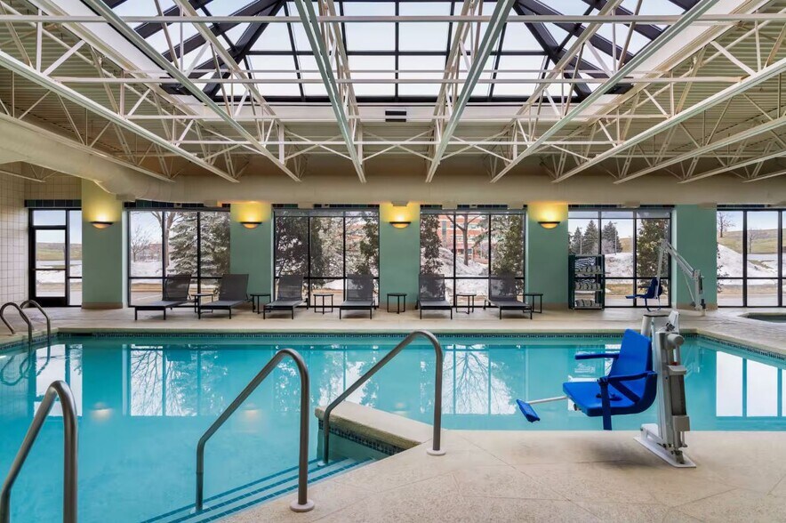 More Photos Of 5217 E Terrace Dr, Madison Hotel For Sale