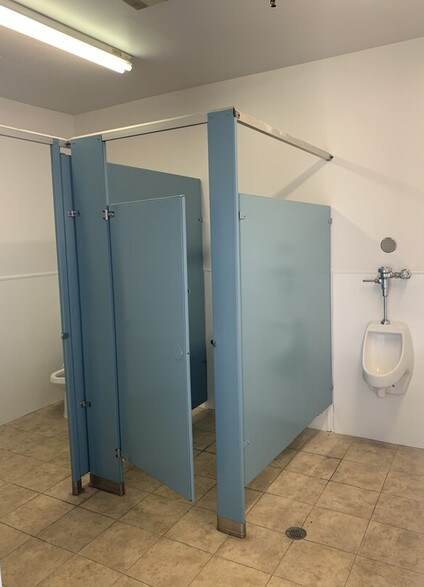 More Photos Of 4611 E 48th St, Vernon Warehouse For Lease