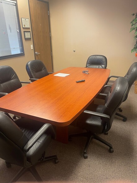 More Photos Of 8600 Park Meadows Dr, Lone Tree Showroom For Lease