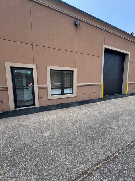 More Photos Of 238 Route 109, Farmingdale Warehouse For Lease