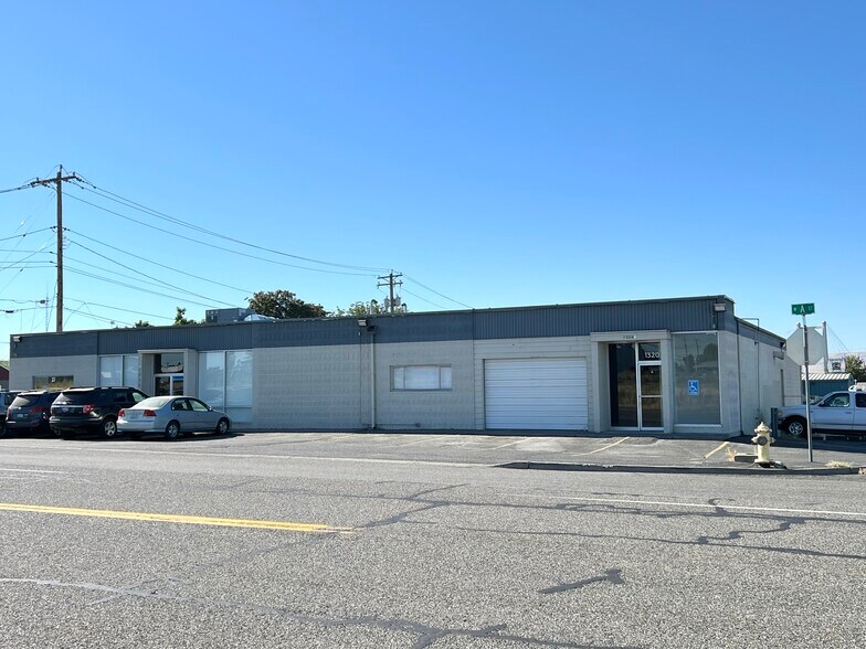 More Photos Of 1320 W A St, Pasco Warehouse For Sale