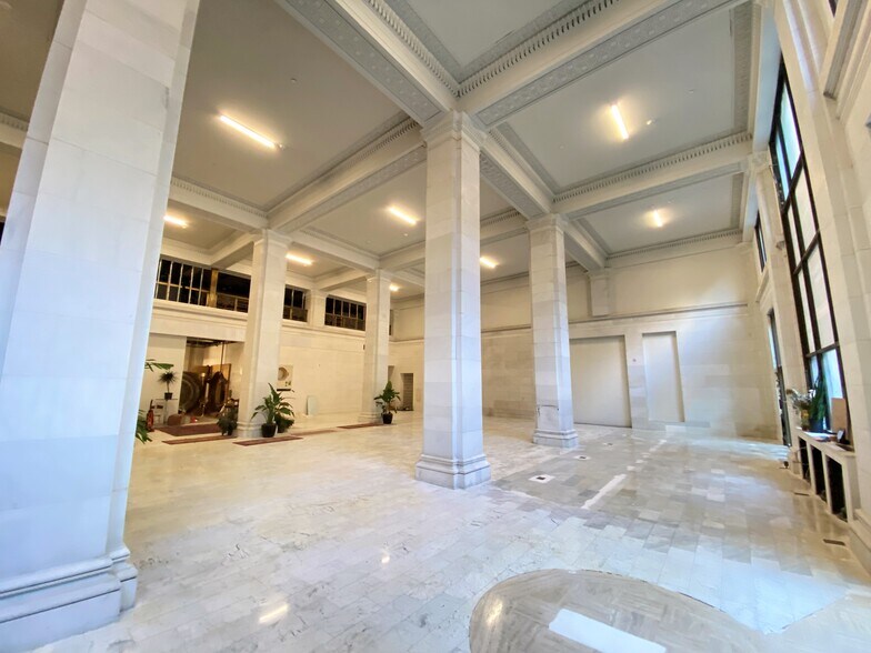 More Photos Of 316 4th Ave, Pittsburgh Apartments For Lease