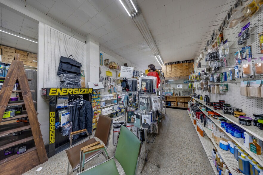 More Photos Of 1164 W Flagler St, Miami Unknown For Lease