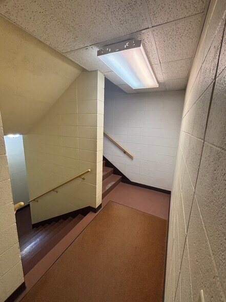 More Photos Of 529 S Jefferson, Green Bay Office For Lease
