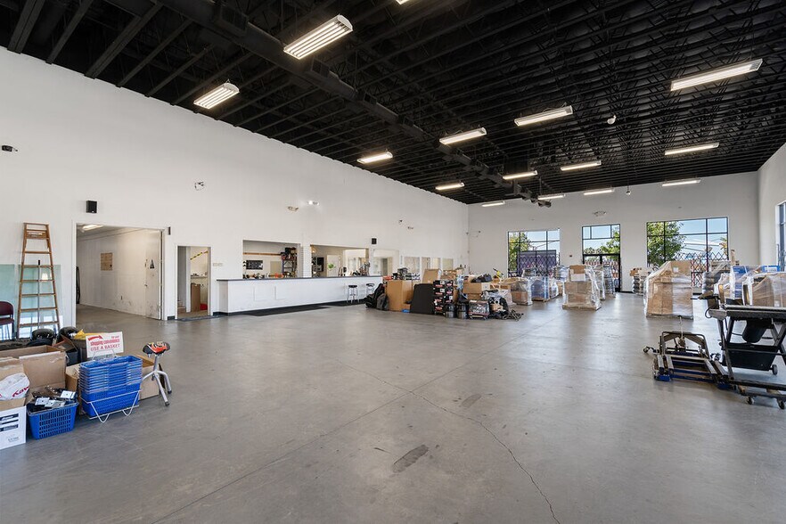 More Photos Of 111 Tennessee St, Vallejo Auto Dealership For Sale