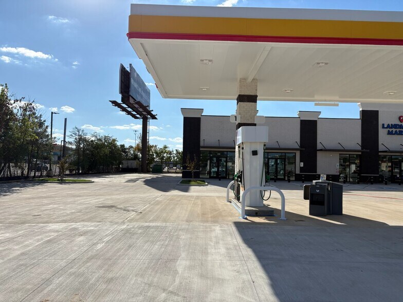 More Photos Of 1815 US-45 byp, Jackson General Retail For Lease