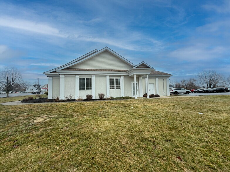 More Photos Of 445 W Main St, Branford Office For Lease