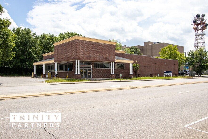 Primary Photo Of 1720 Taylor St, Columbia Freestanding For Sale