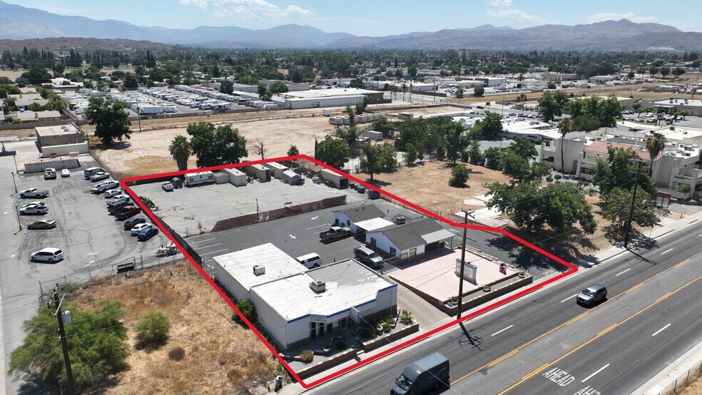 More Photos Of 796 N State St, Hemet General Retail For Sale