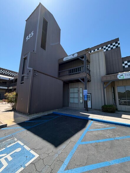 More Photos Of 935 Riverside Ave, Paso Robles Medical For Sale