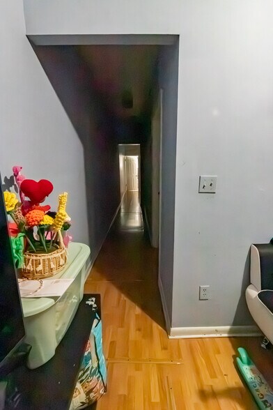 More Photos Of 11 S Broadway, Baltimore Apartments For Sale