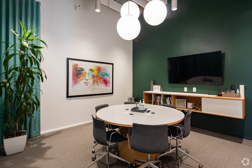 More Photos Of 4100 Market St, Huntsville Coworking Space