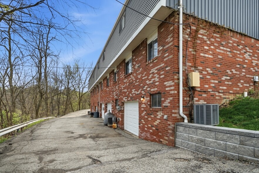 More Photos Of 3801 Hilpert St, Pittsburgh Apartments For Sale