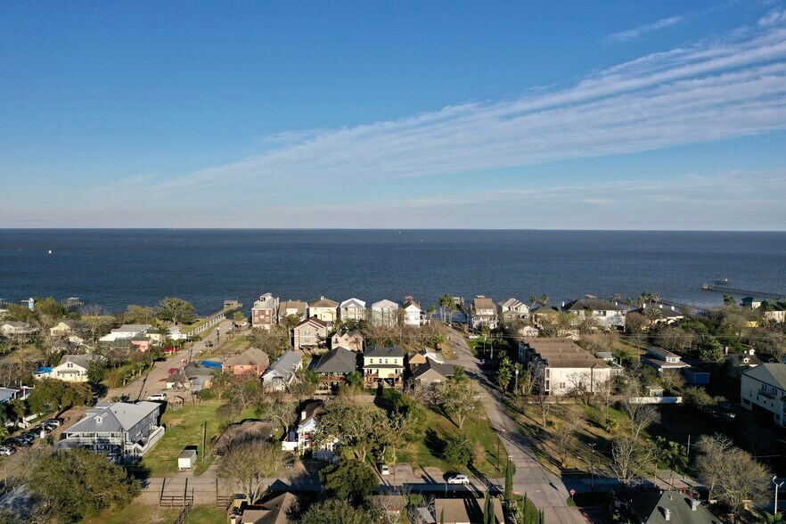 More Photos Of 706 Bradford Ave, Kemah Land For Sale