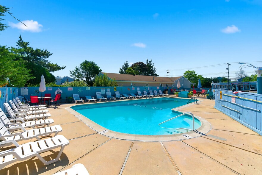 More Photos Of 217 Broadway, Point Pleasant Beach Hotel For Sale