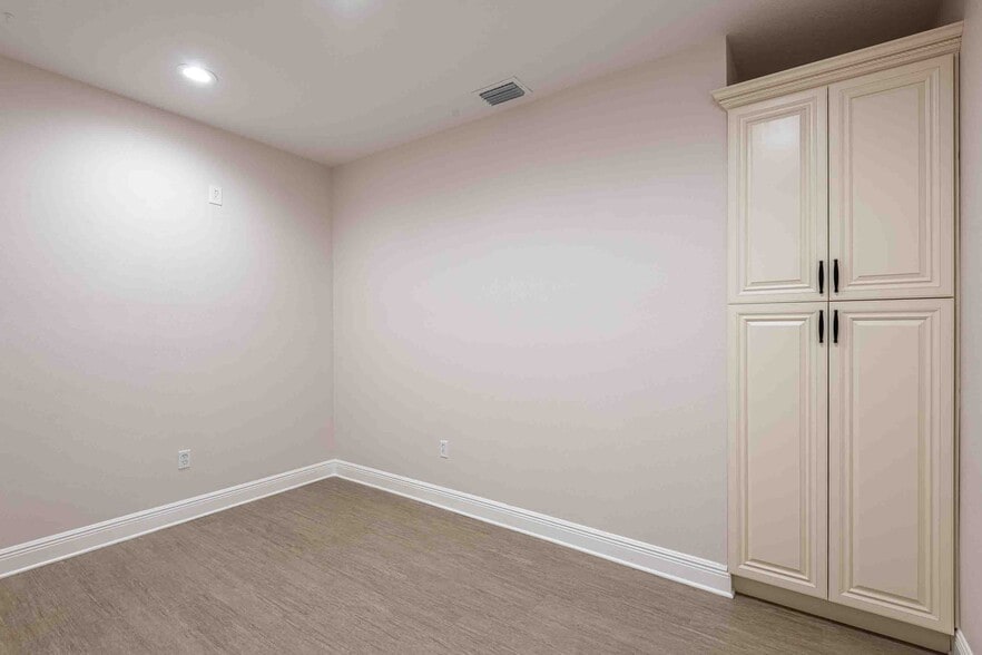 More Photos Of 4109 Armenia Ave, Tampa Medical For Sale