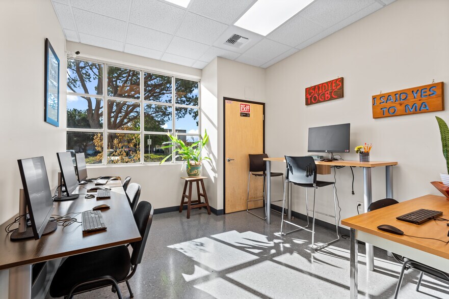 More Photos Of 1741 Fiske Pl, Oxnard Warehouse For Sale