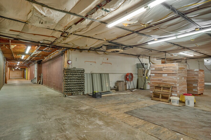 More Photos Of 11966 State Hwy 13, Kimberling City General Retail For Sale