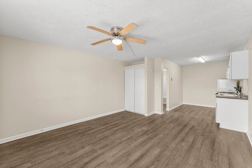 More Photos Of 644 W Caladium Cir, Panama City Beach Apartments For Sale