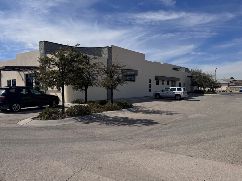 More Photos Of 2200 George Dieter Dr, El Paso Healthcare For Sale