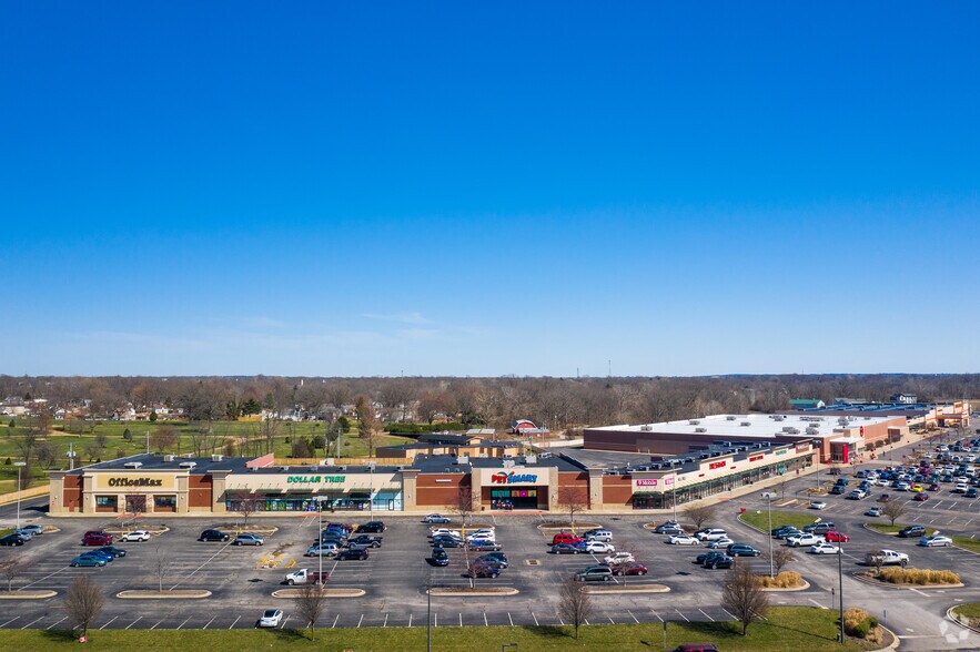 More Photos Of Frank Scott Pky & Hwy 15, Belleville Unknown For Lease