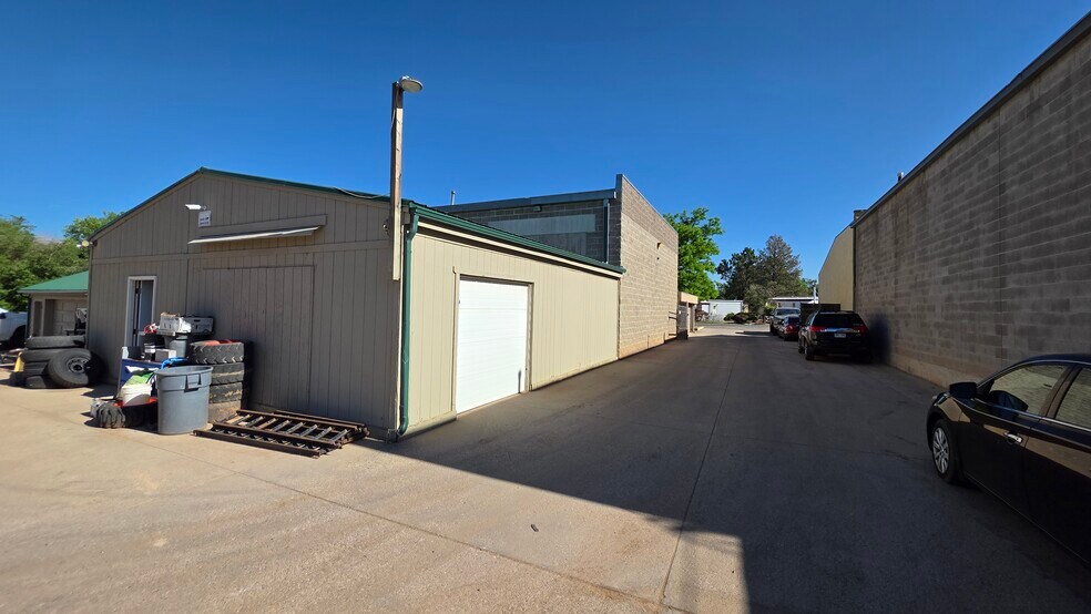 More Photos Of 69 Sunflower Rd, Colorado Springs Warehouse For Lease